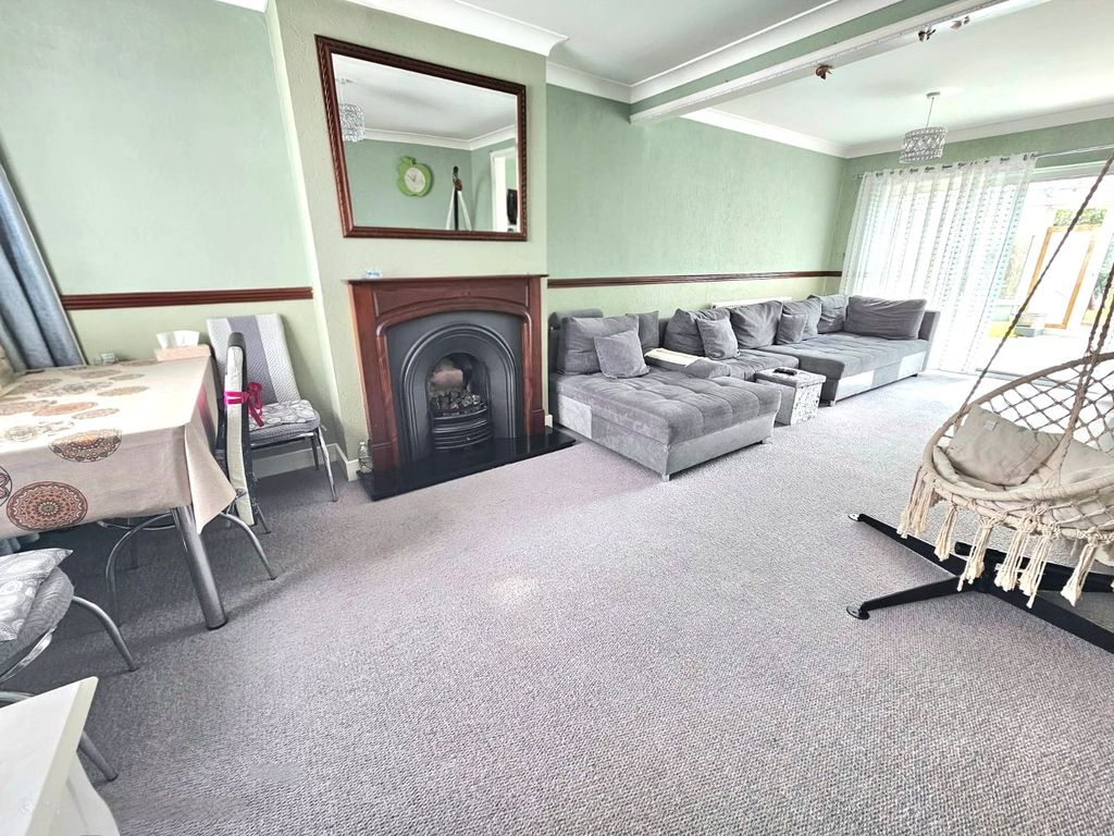 Property photo 2 of 11 Picture No. 16