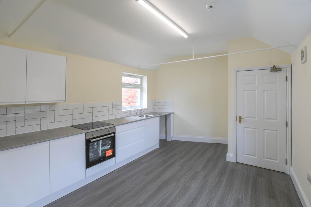 Property photo 1 of 6 Kitchen