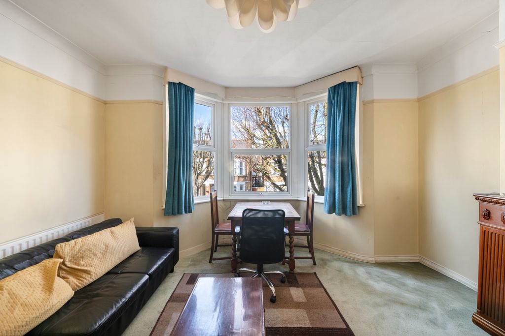 Property photo 3 of 9 Photo 3