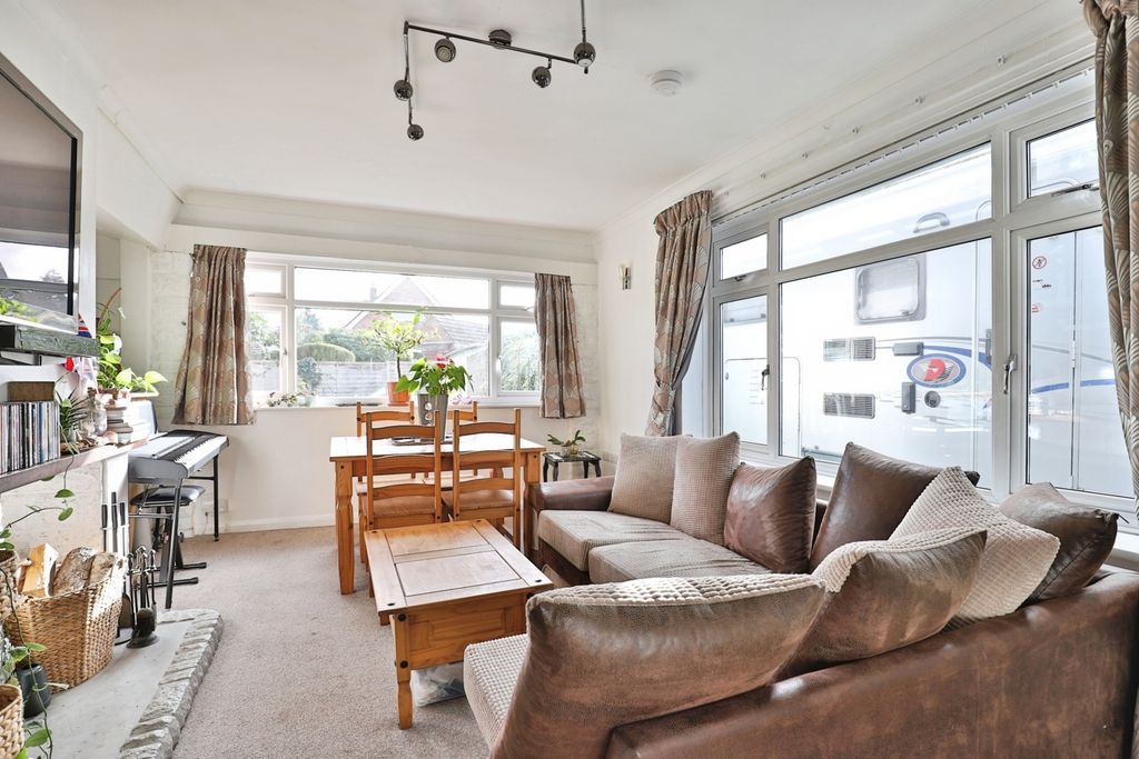 Property photo 3 of 20 Pbox-Img.Jpg