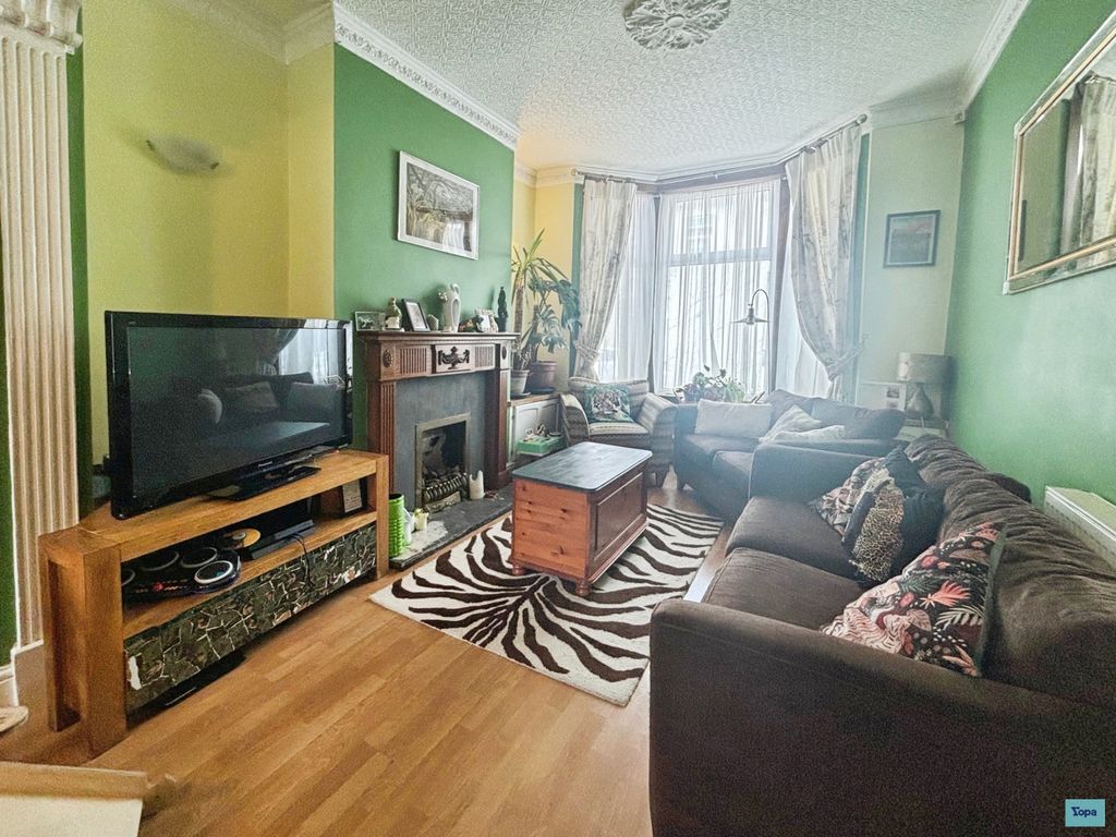 Property photo 2 of 20 2