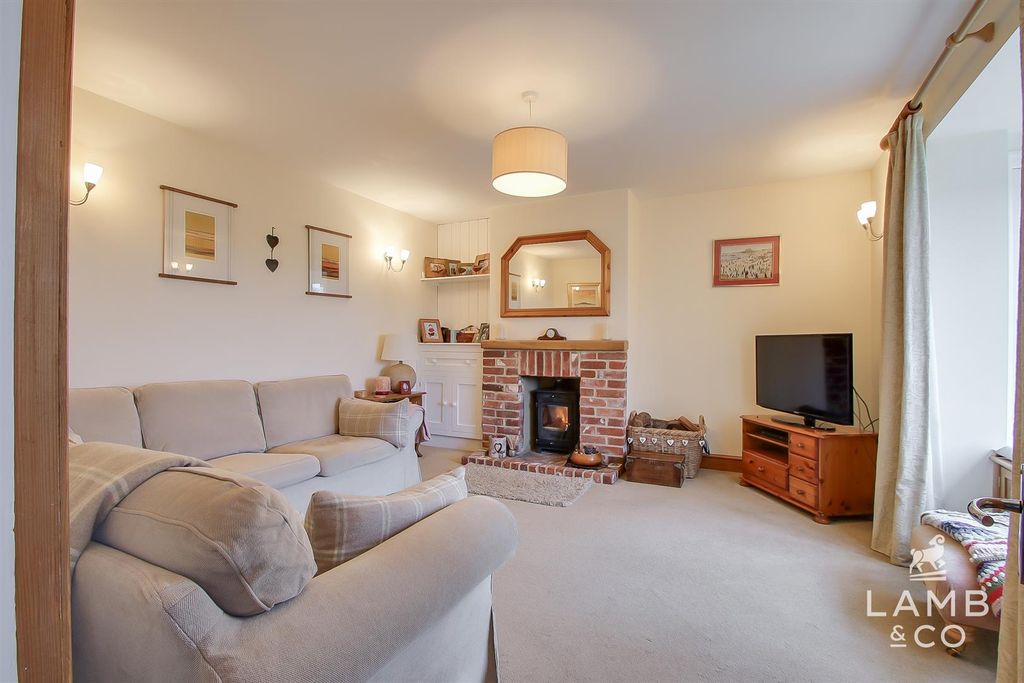 Property photo 2 of 30