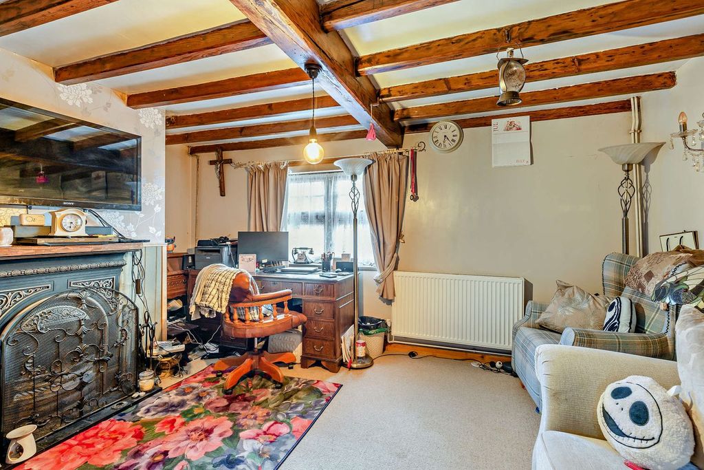 Property photo 2 of 20