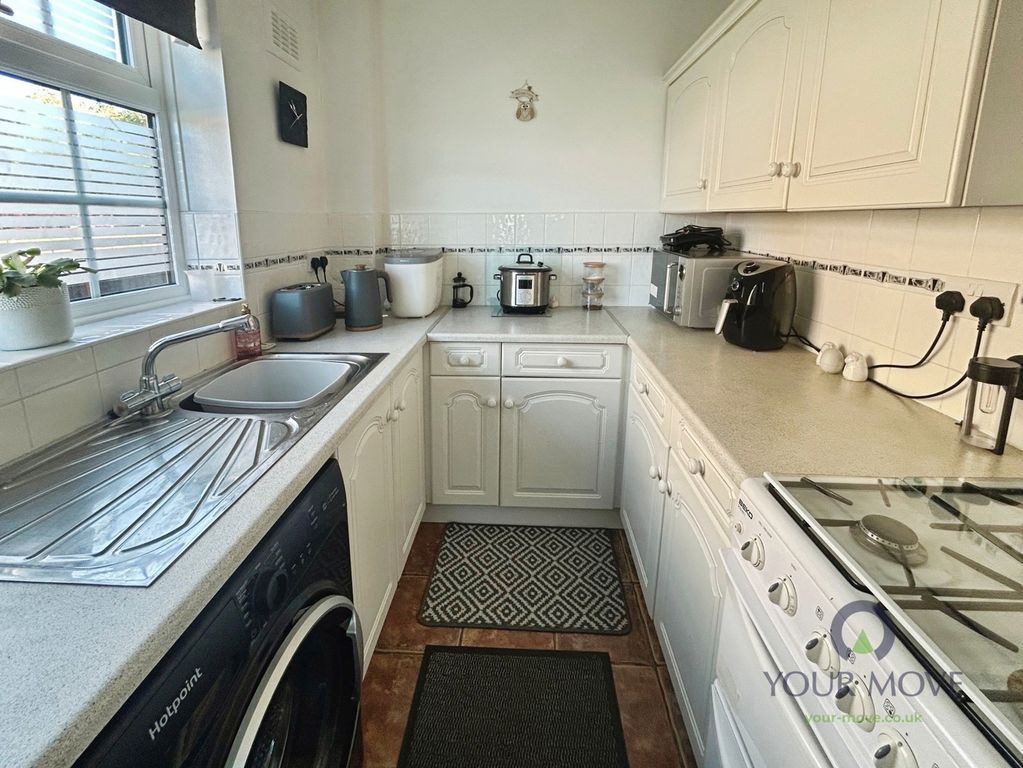 Property photo 2 of 13 Kitchen