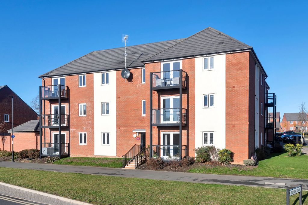 Property photo 1 of 18