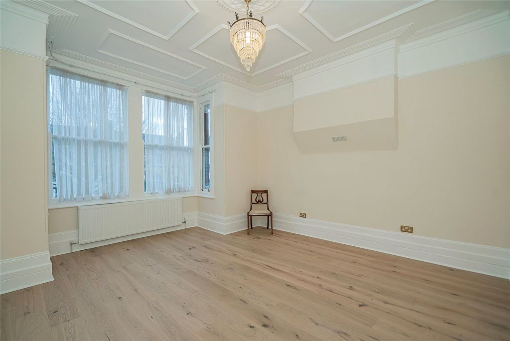 Property photo 3 of 15 Reception A