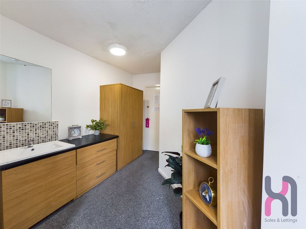 Property photo 2 of 8 Picture No. 04