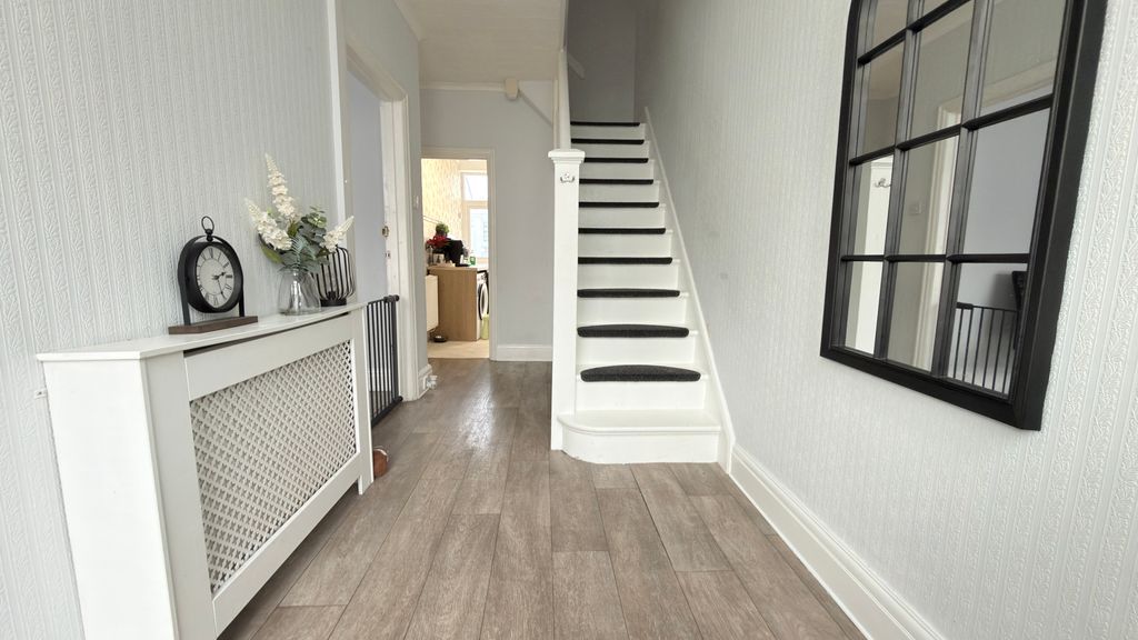 Property photo 3 of 26 Img_E7966