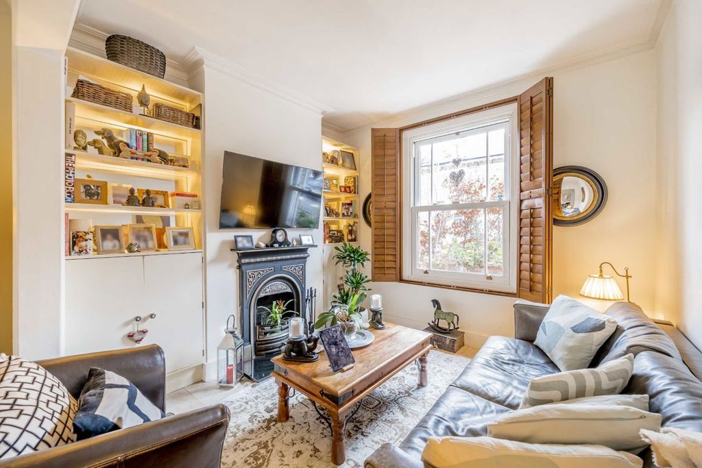 Property photo 2 of 8