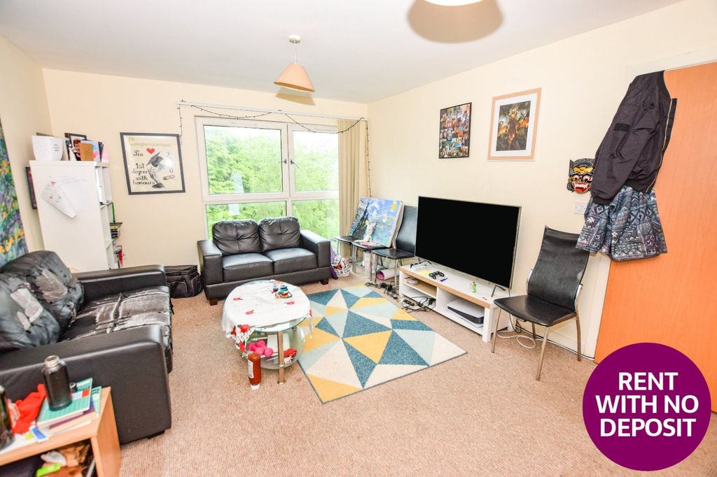 Property photo 2 of 17 Picture No. 03