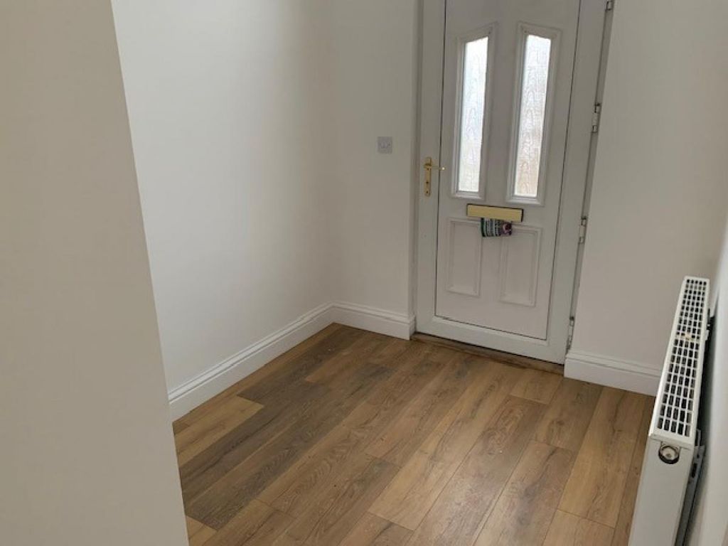 Property photo 3 of 25