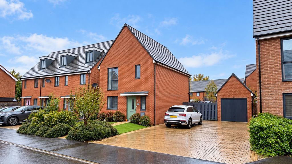 Property photo 1 of 26 7F07A0F2-083E-496F-8568-5Ca16B8De3D3.Png