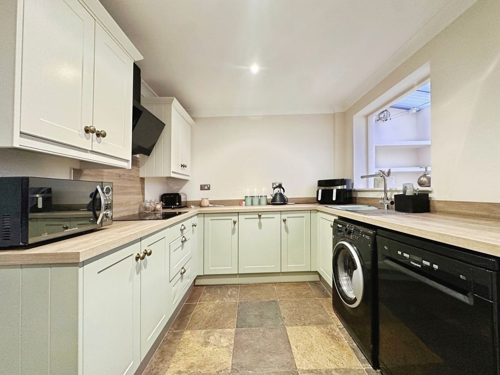 Property photo 2 of 10 Pbox-Img.Jpg