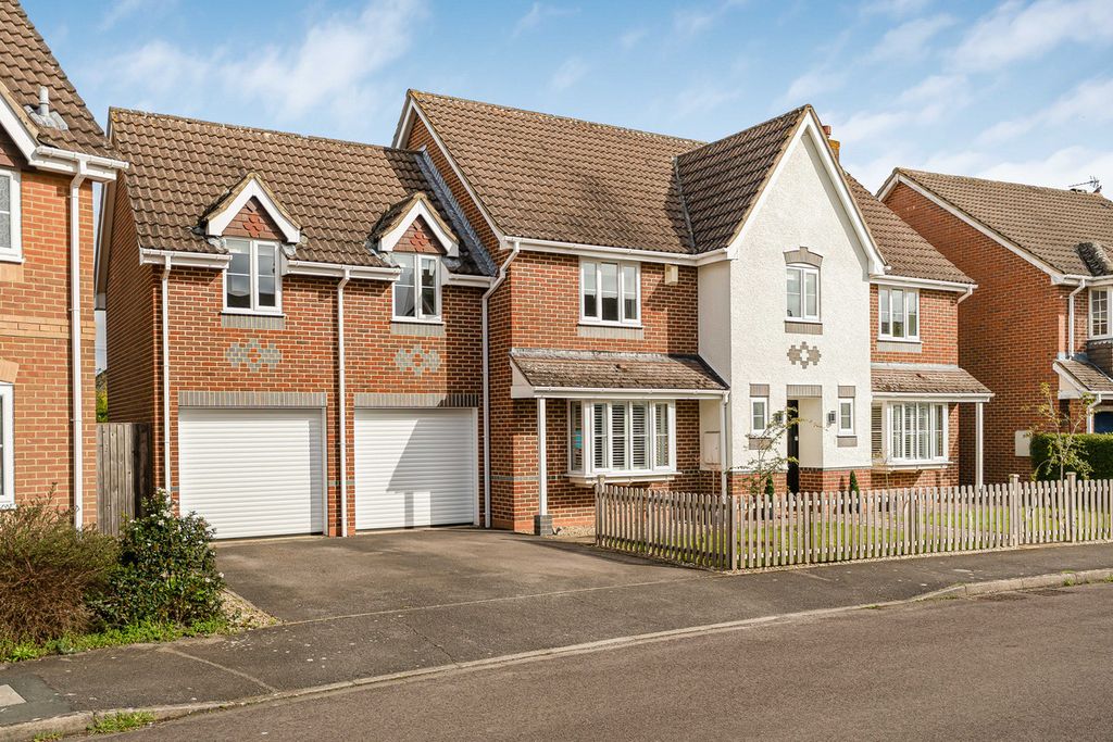 Property photo 1 of 42