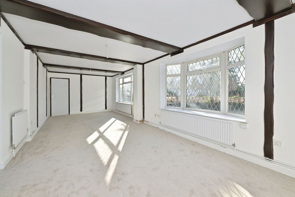 Property photo 3 of 27