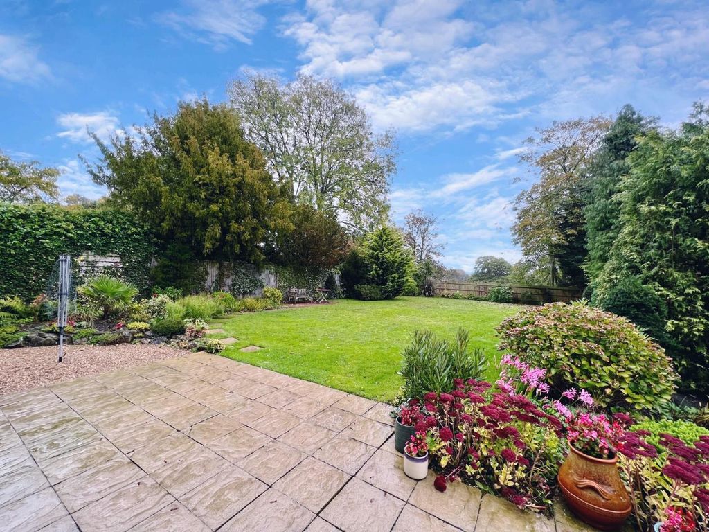 Property photo 2 of 21