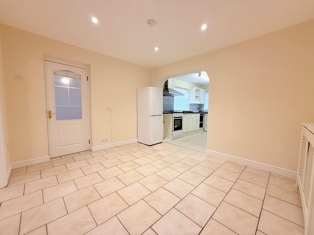 Property photo 3 of 18 Picture No. 23