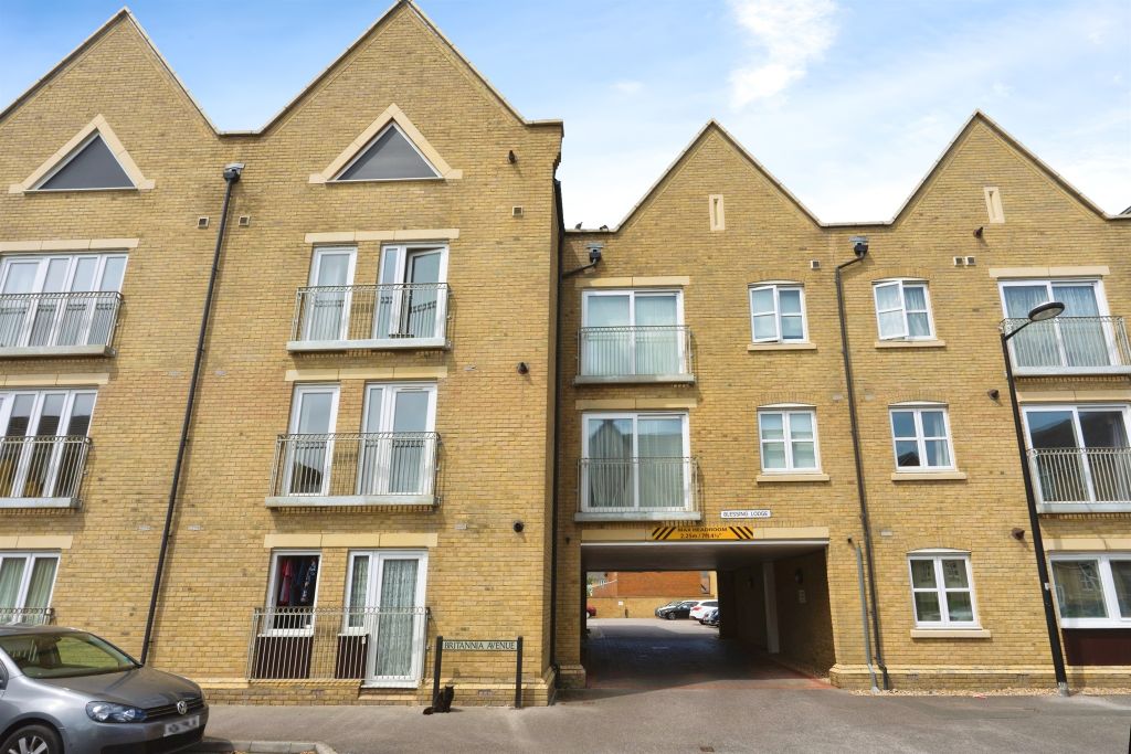 Property photo 2 of 17