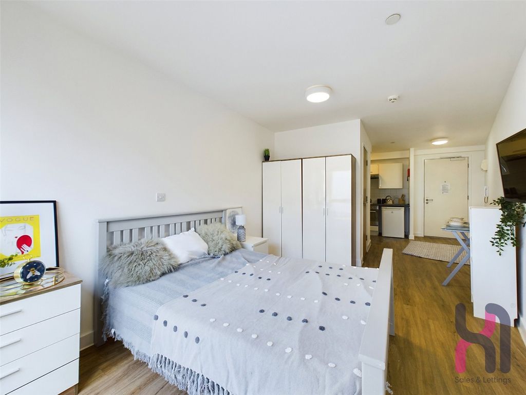 Property photo 1 of 6 Picture No. 18