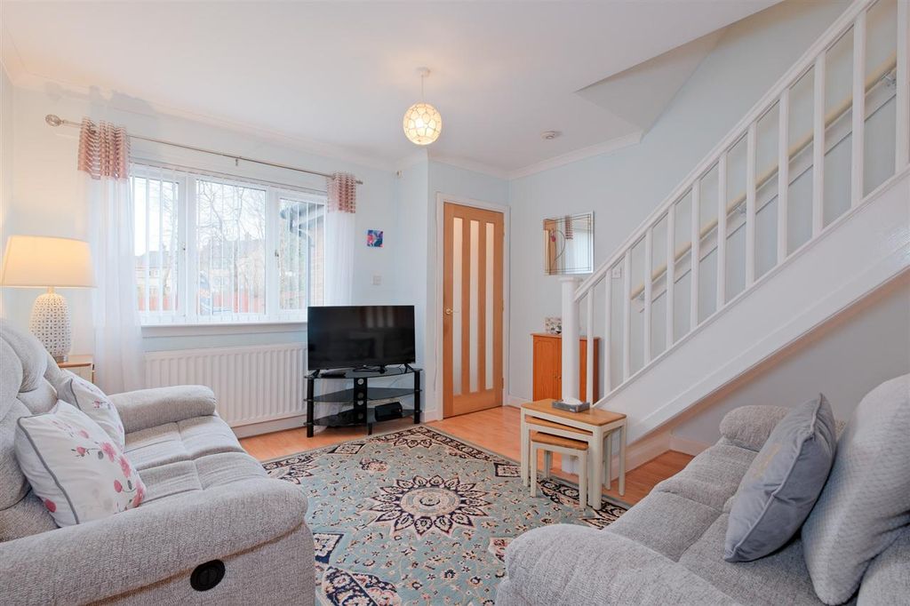 Property photo 2 of 18 Lounge/Dining