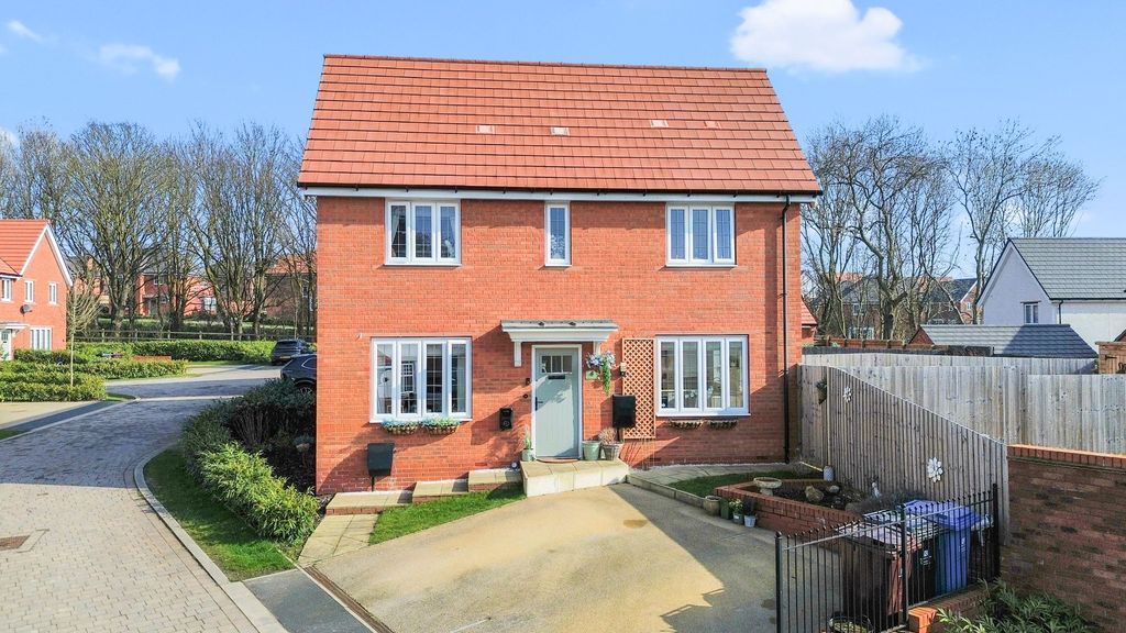 Property photo 1 of 42