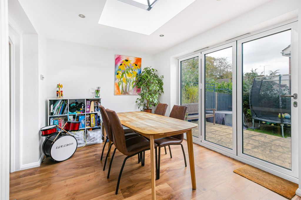 Property photo 3 of 12