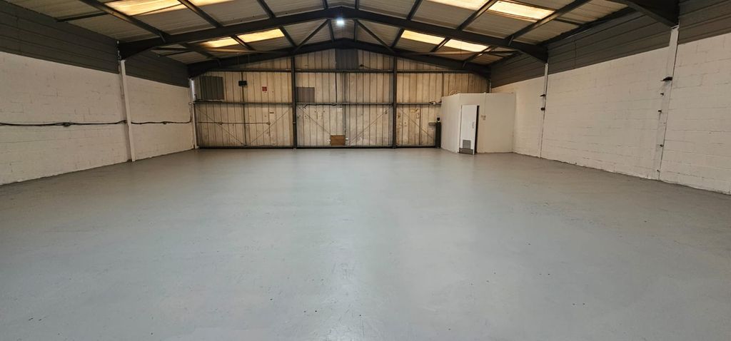 Property photo 1 of 3