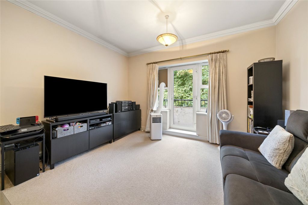 Property photo 2 of 10 Reception Room