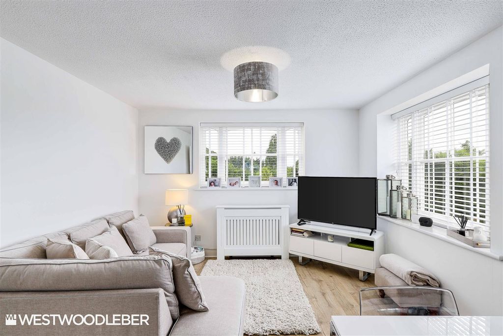 Property photo 2 of 17 Internal_1.Jpg