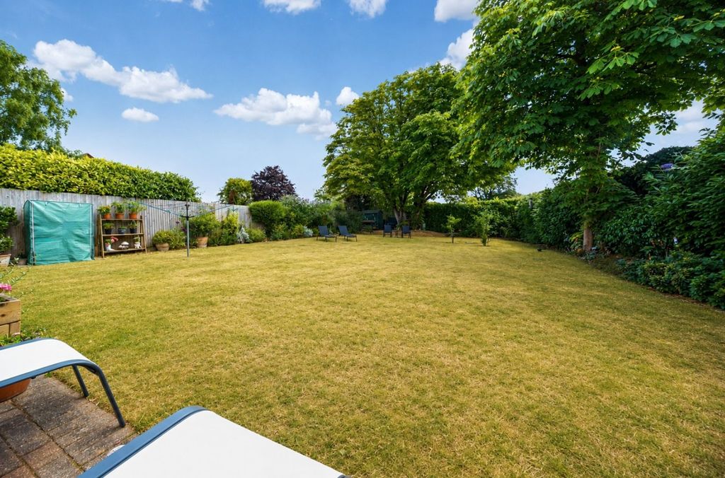Property photo 2 of 21