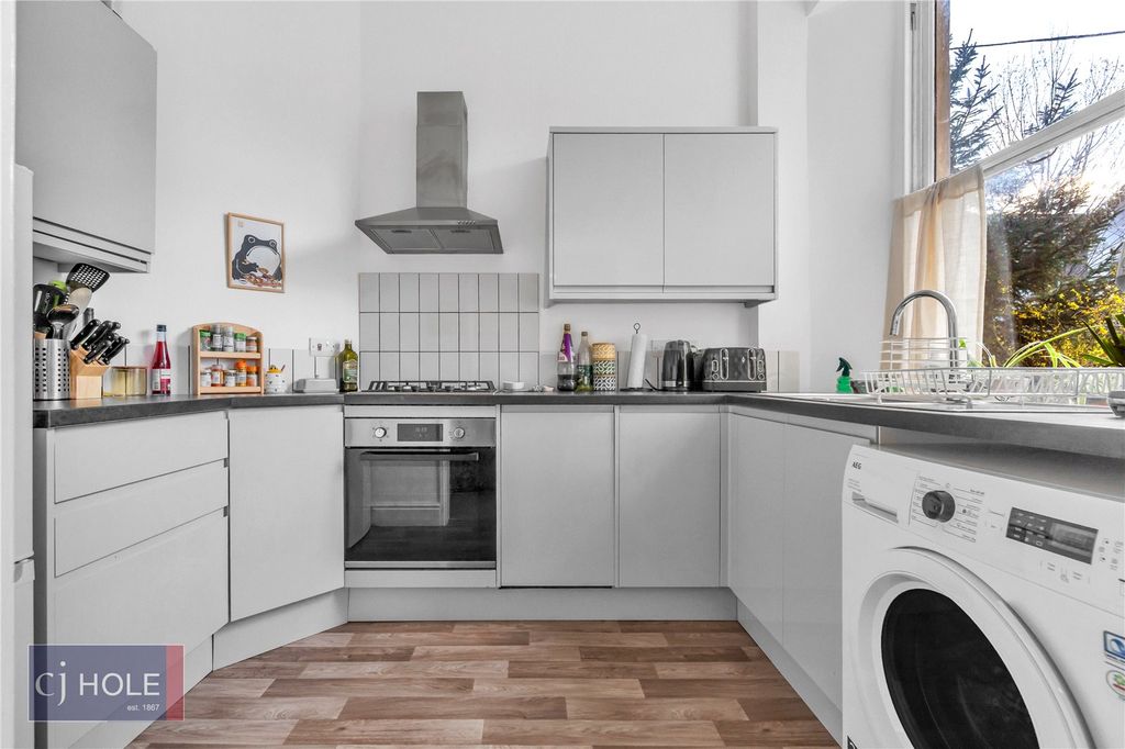 Property photo 2 of 24 Picture No. 05