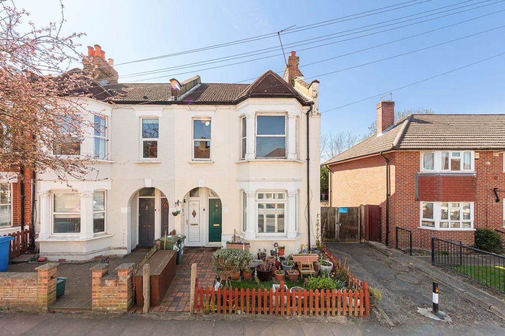 Property photo 1 of 17