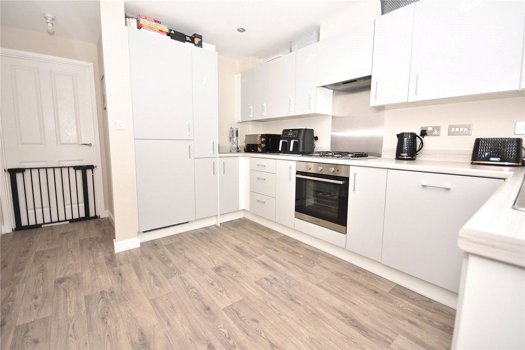 Property photo 3 of 14 Picture No. 05