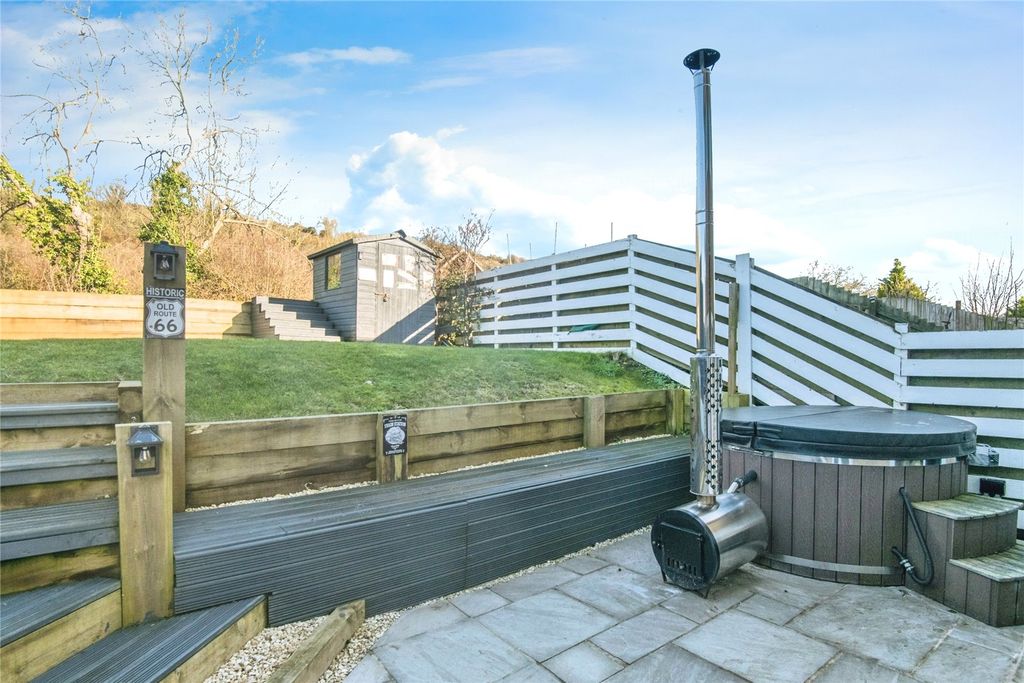 Property photo 3 of 19 Picture No. 22