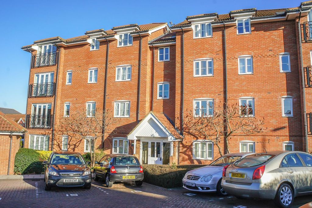 Property photo 1 of 11