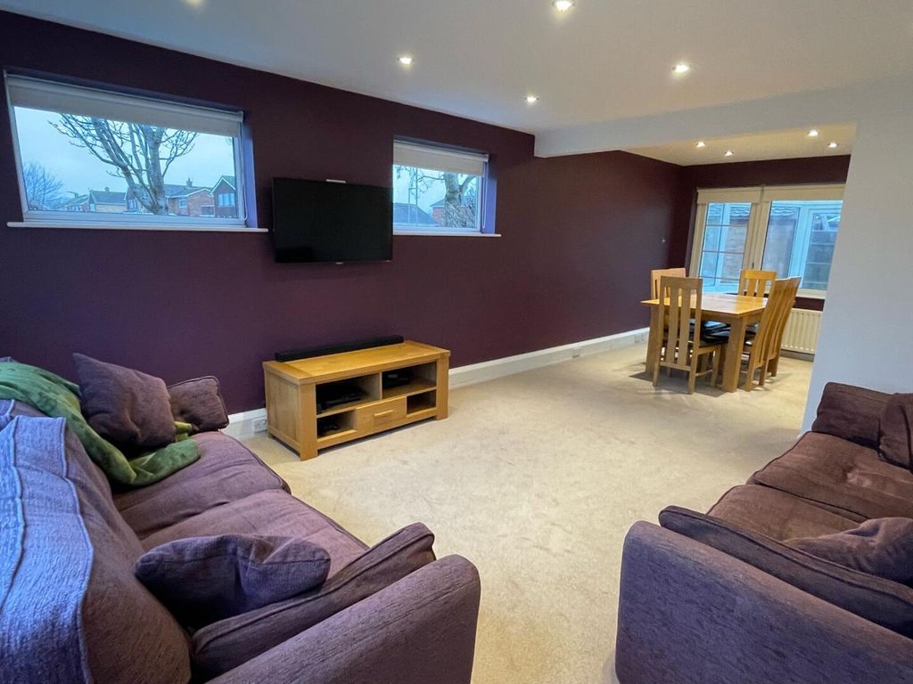 Property photo 2 of 37 Living Room