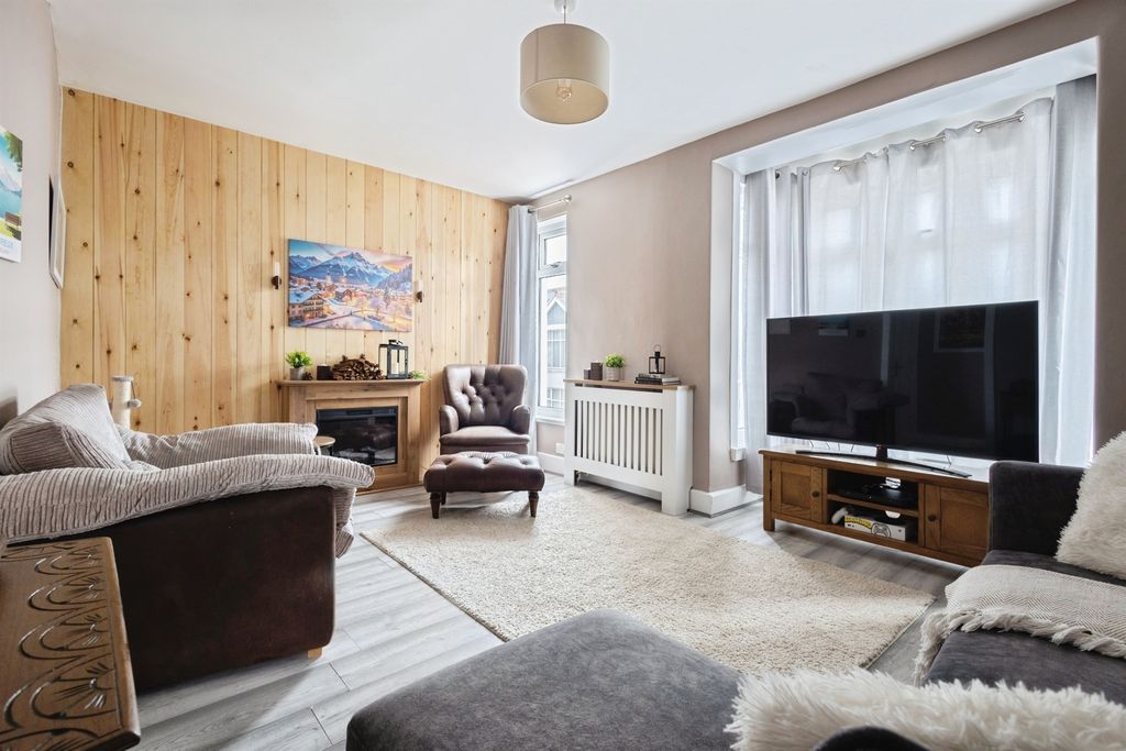 Additional image 9 of 3 bed maisonette for saleWellfield Avenue, Porthcawl CF36