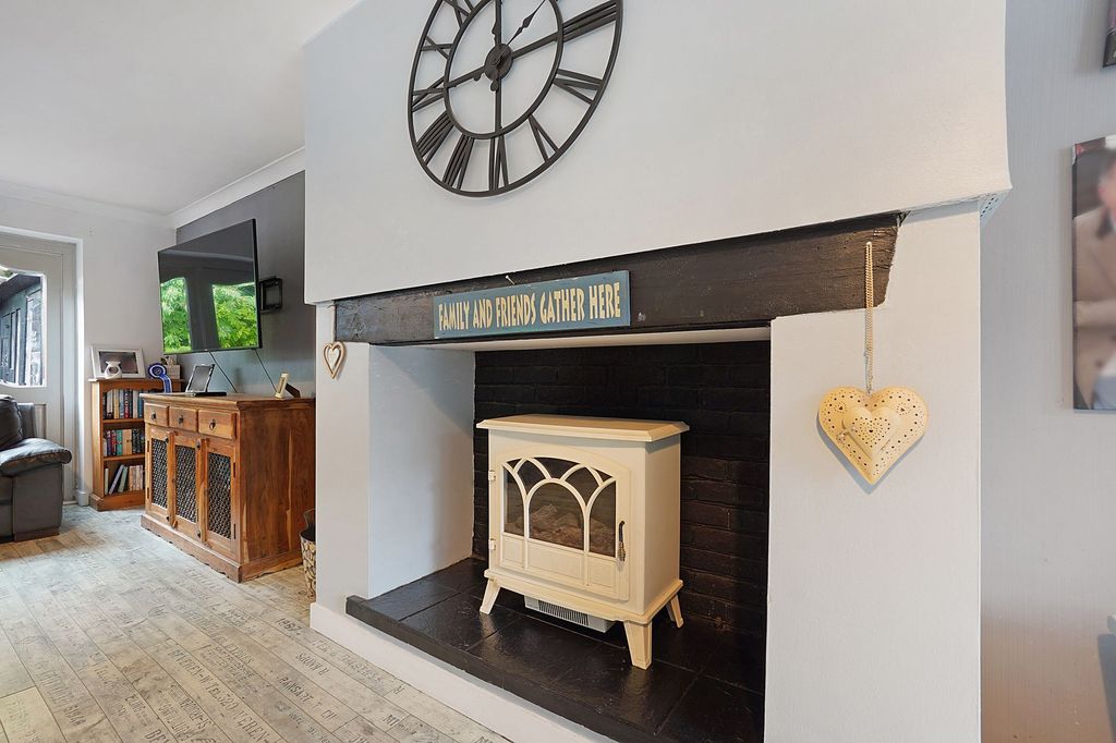 Property photo 3 of 43 Lounge