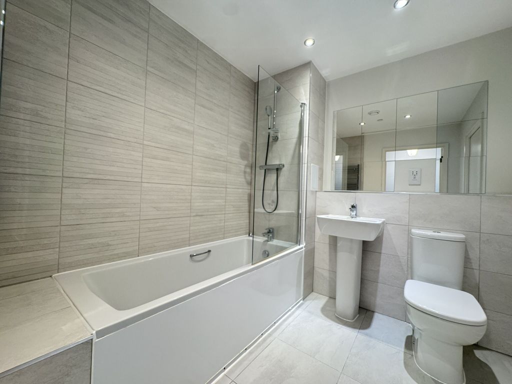 Property photo 2 of 25