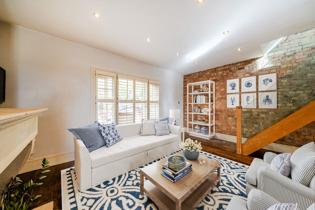 Property photo 2 of 9 Reception Room