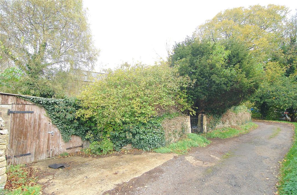 Property photo 2 of 16 Picture No. 05