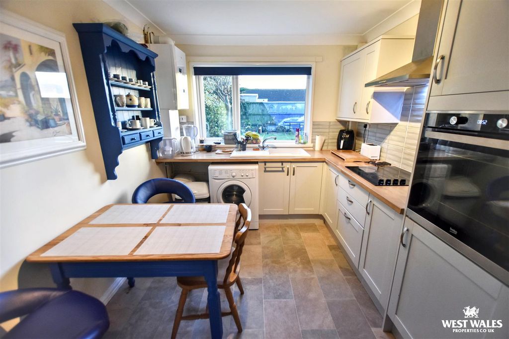 Property photo 3 of 20 18 (55).Jpg