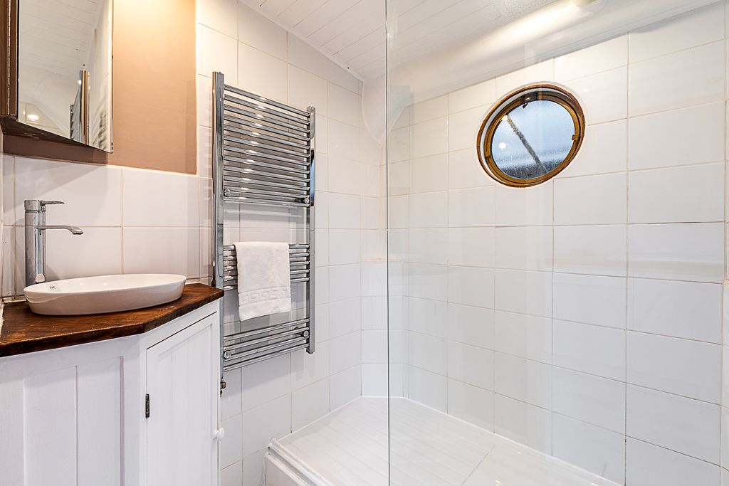 Property photo 3 of 29