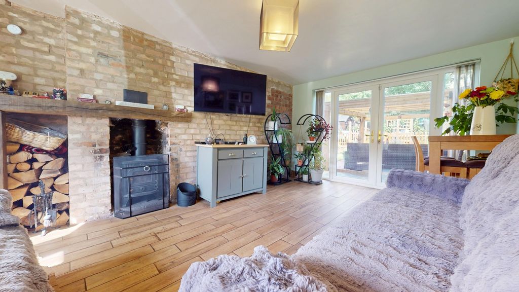 Property photo 3 of 26 4503024