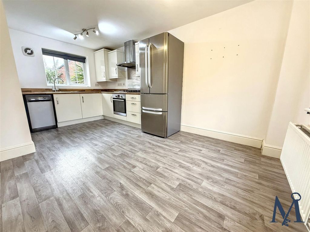 Property photo 2 of 18 Kitchen Diner