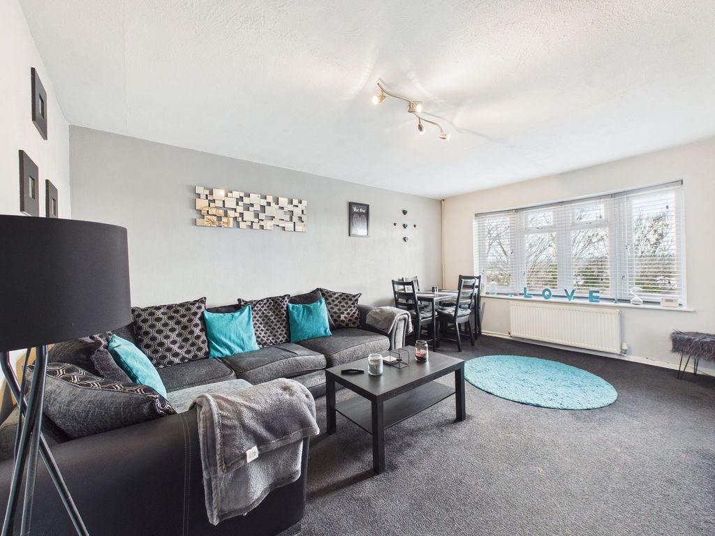 Property photo 2 of 15 Lounge/Dining Room