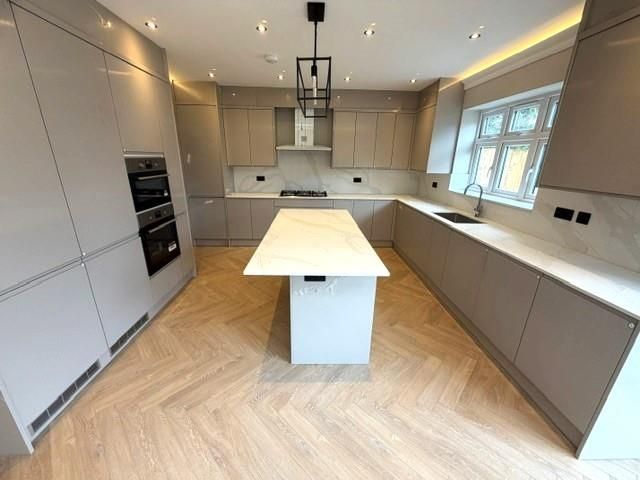 Property photo 2 of 21 Kitchen.Jpg