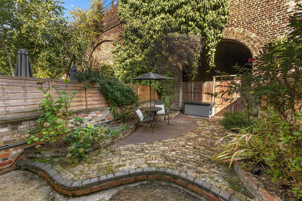 Property photo 2 of 11 Picture No. 05