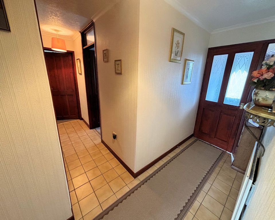 Property photo 3 of 36