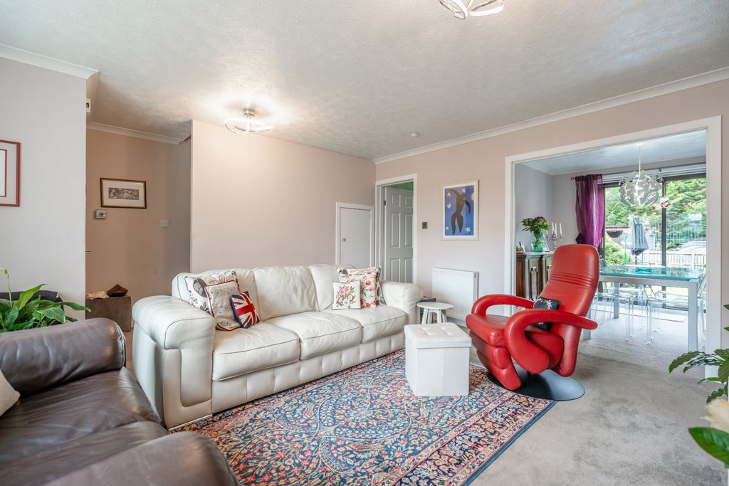 Property photo 3 of 19